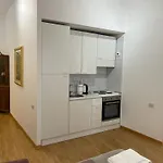 Charming Apartment Near The Colosseum 60 Sqm 4 Pers Air Conditiond