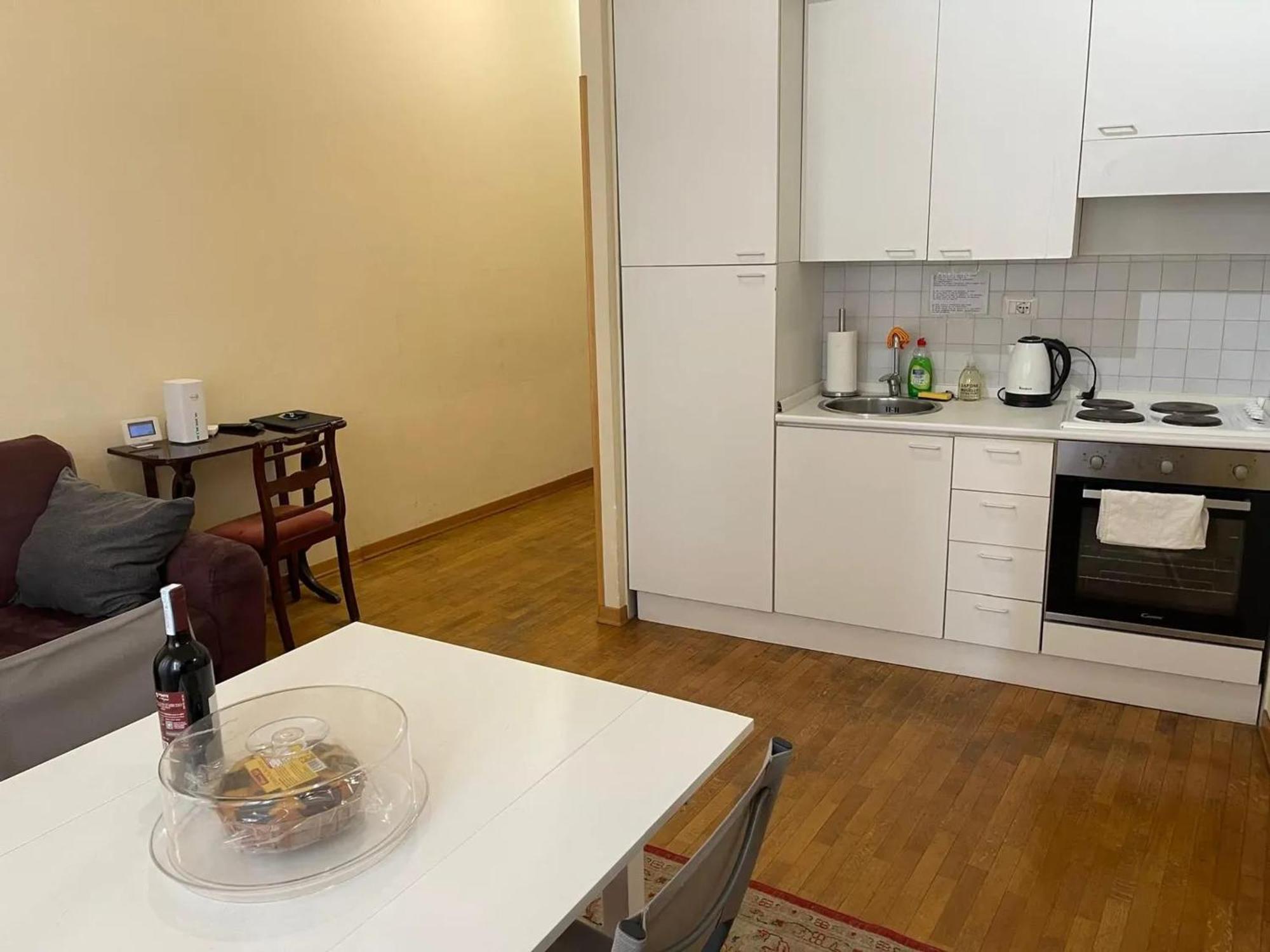 Lägenhet Charming Near The Colosseum 60 Sqm 4 Pers Air Conditiond Rom