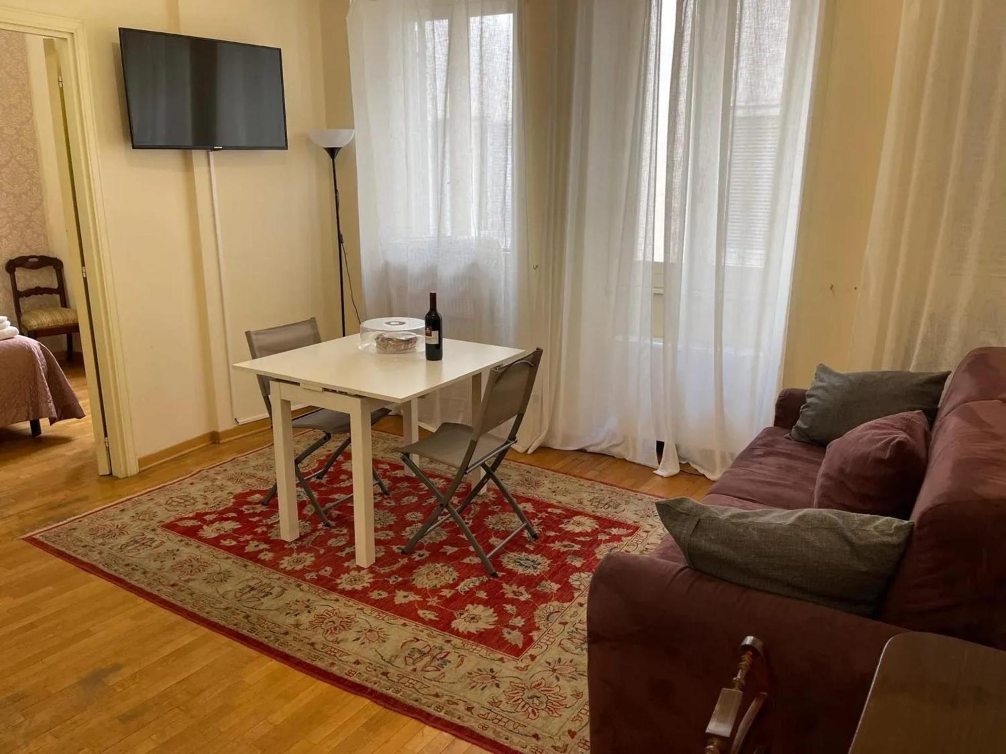 Charming Near The Colosseum 60 Sqm 4 Pers Air Conditiond